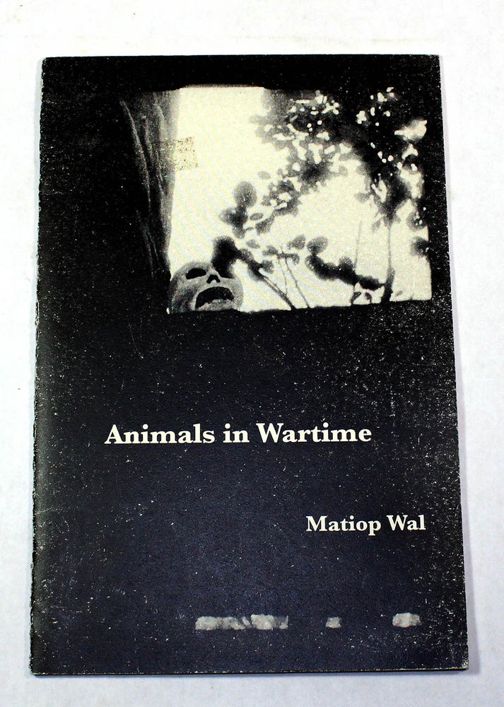 Item #8262 Animals in Wartime. Matiop Wal.