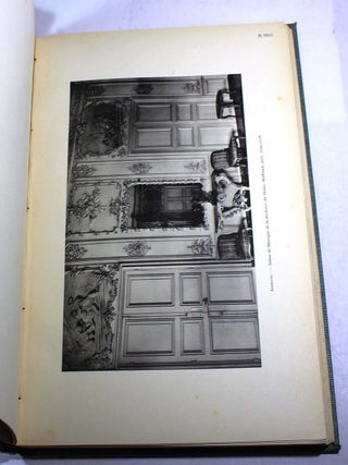 Le d&eacute;cor int&eacute;rieur au XCIII&egrave; si&egrave;cle &agrave; Paris et dans la r&eacute;gion Parisienne: boiseries sculpt&eacute;es et panneaux peints (2 Volume Set)